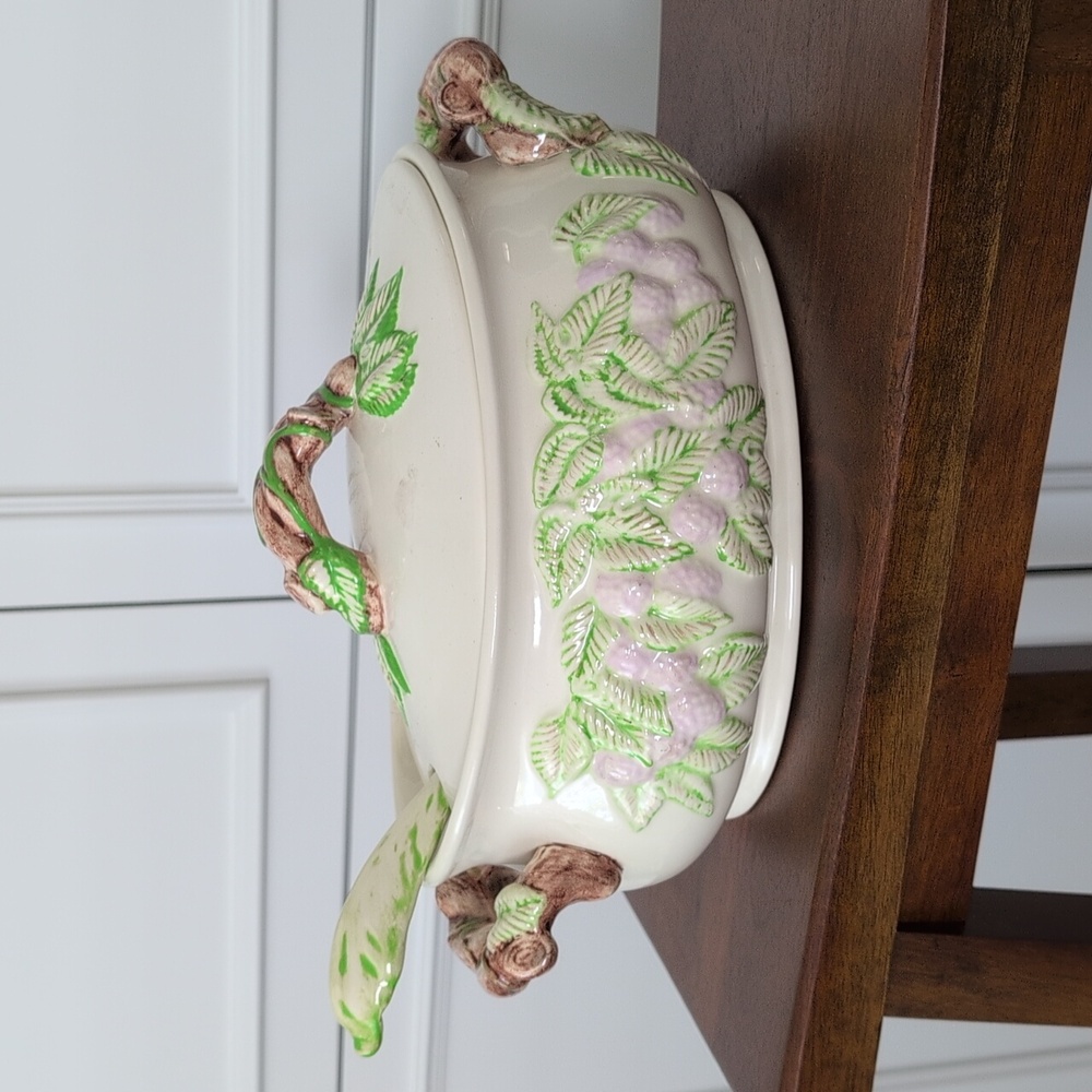 Vintage Soup Tureen With Ladle Berry And Leaf Motif - Picture 3 of 16